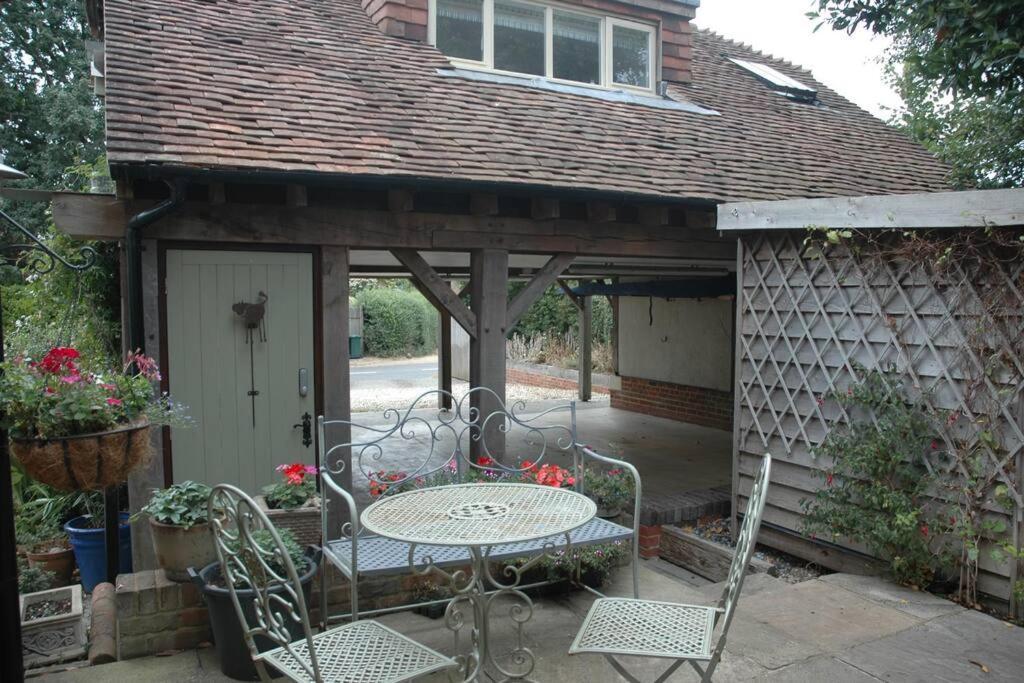 Cowslip Barn Annexe, Countryside Stay Near Chichester Dış mekan fotoğraf